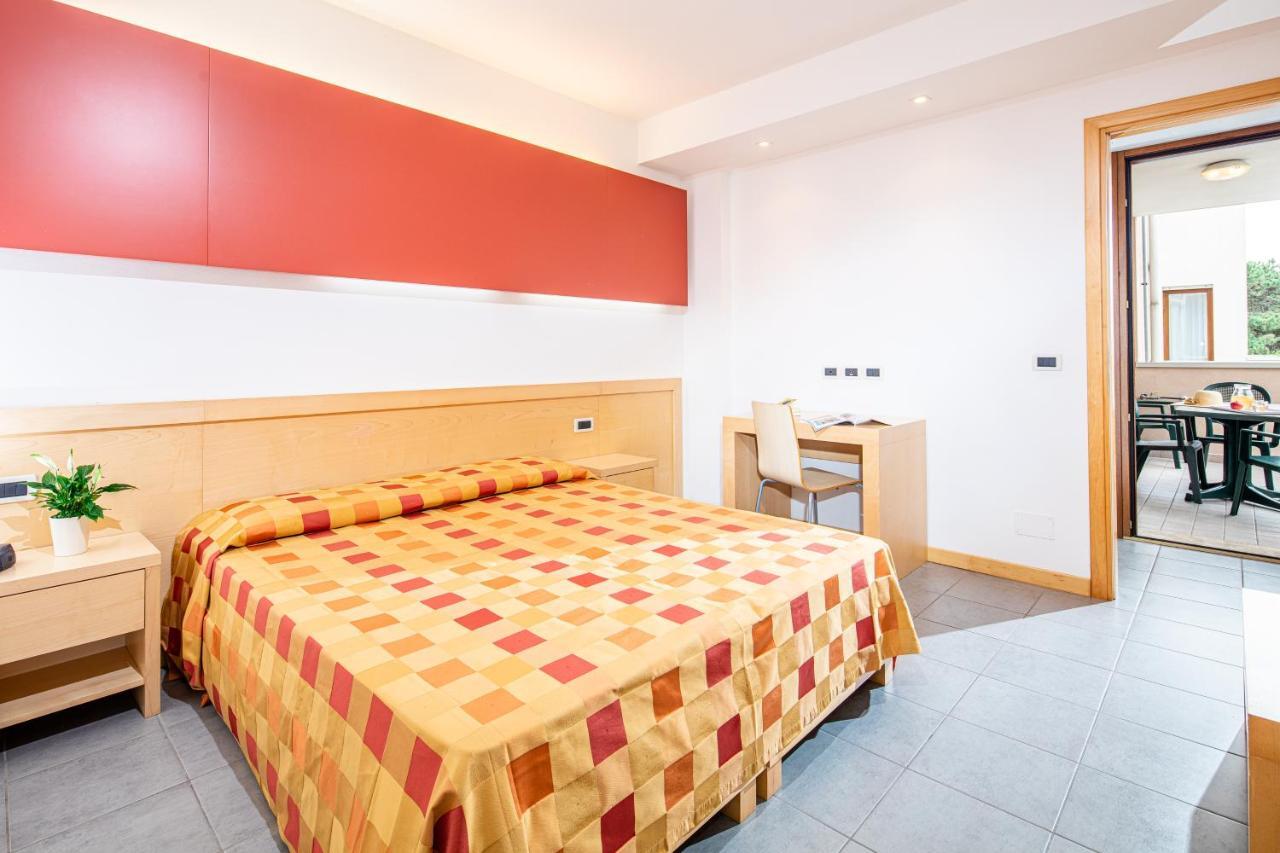 Residence Airone Lignano Sabbiadoro Bagian luar foto